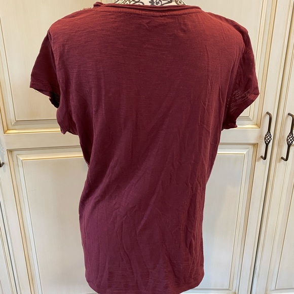 Lauren Conrad Size XL Maroon Short Sleeve Shirt with a Design with Black Beads - Picture 3 of 16
